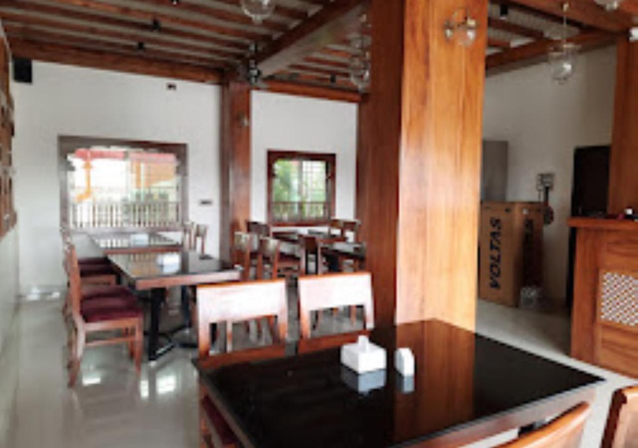 Hotel Rajwada Kapurhol Kapurwahal Esterno foto