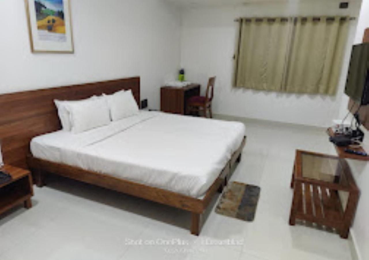 Hotel Rajwada Kapurhol Kapurwahal Esterno foto
