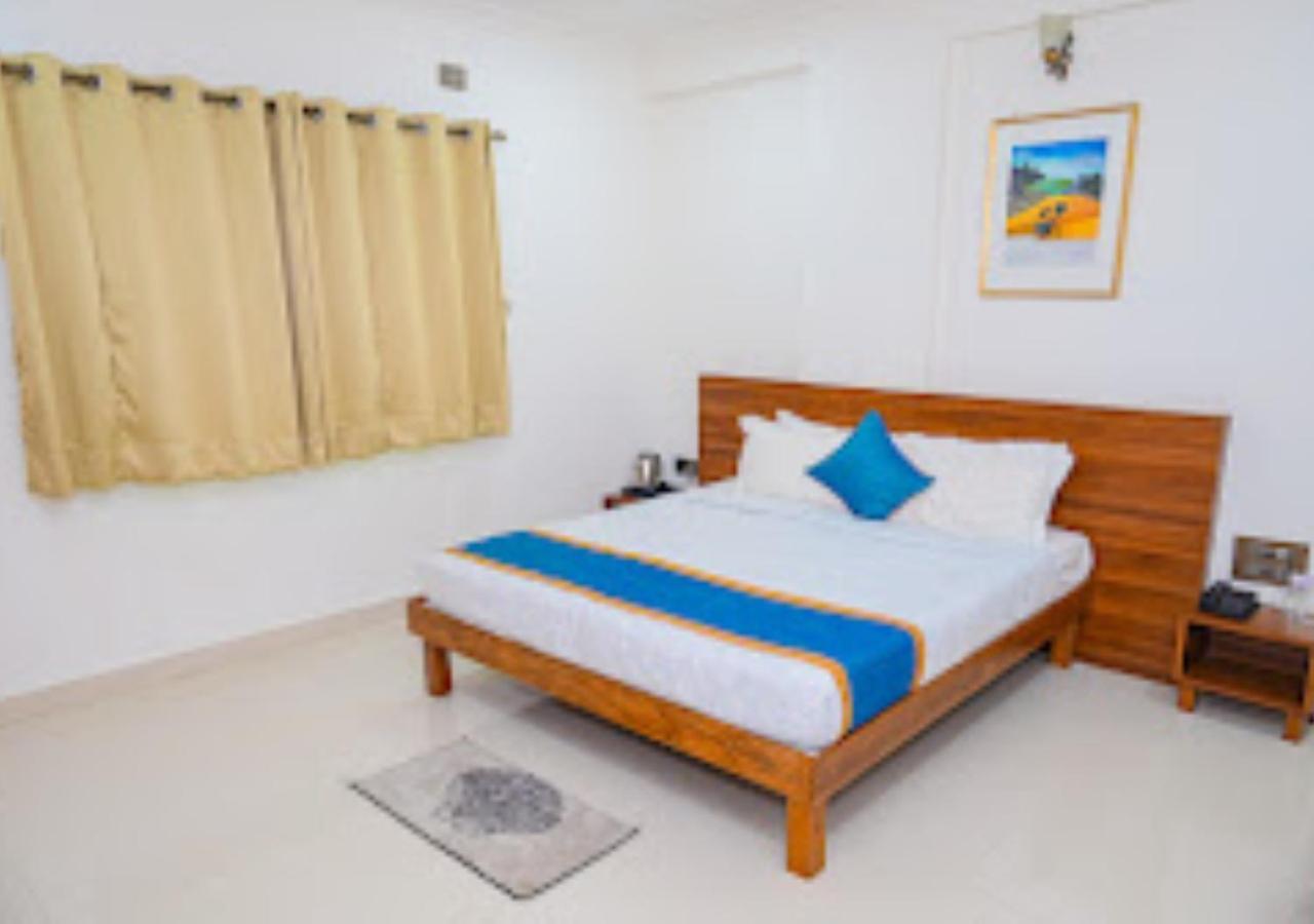 Hotel Rajwada Kapurhol Kapurwahal Esterno foto